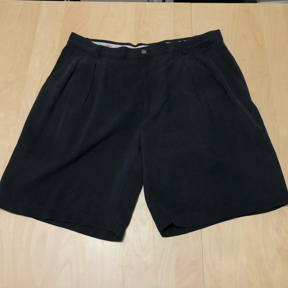 TOMMY BAHAMA RELAX 100% SILK Black Shorts